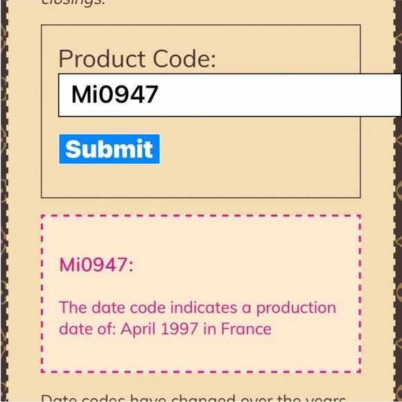 Louis Vuitton passport and credit card holder. - Picture 10 of 13